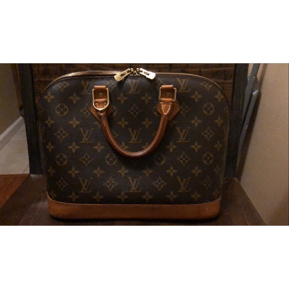 Louis Vuitton Alma PM